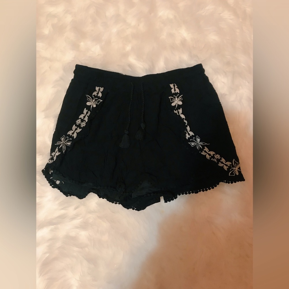 black butterfly flowy shorts